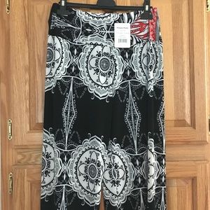 Black/white/red palazzo pants.